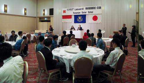 Lazuardi G.I.S.との姉妹校調印式の様子