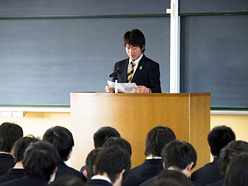 建学の精神発表会の様子