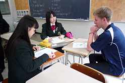 外国語コース1・2年生とのOC（オーラルコミュニケーション）クラス交流