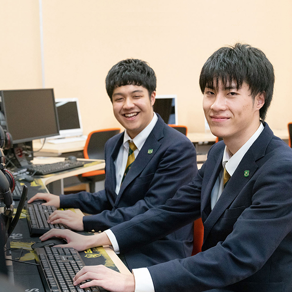 VOL.09 仙台育英学園高等学校 情報科学コース 阿部 快聖くん・榊原 澪